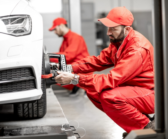 ReisingerKFZ ServiceReparatur Reifenarbeiten